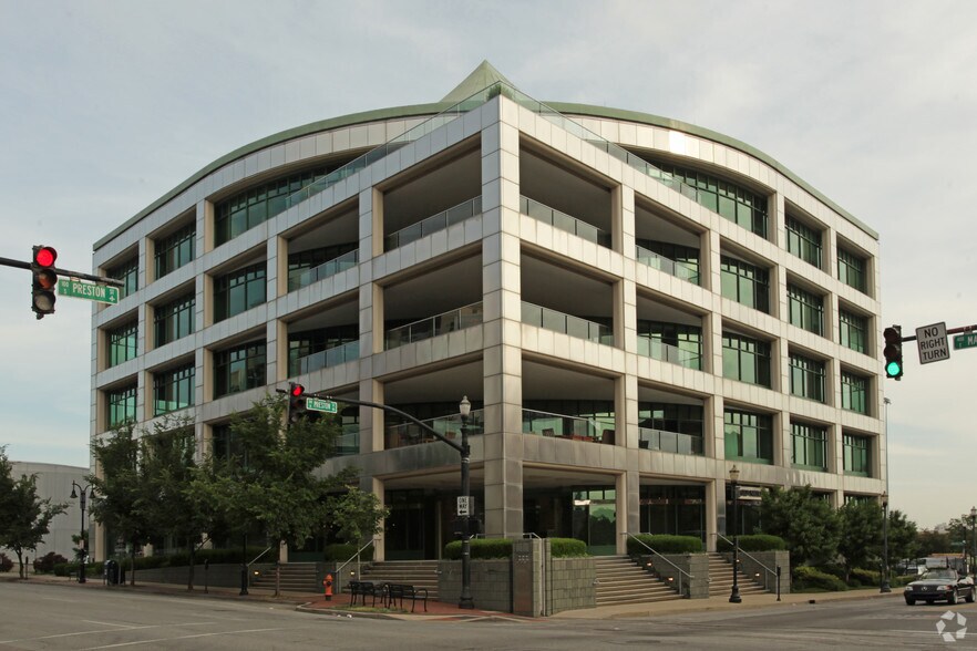 More Photos Of 333 E Main St, Louisville Office For Sale