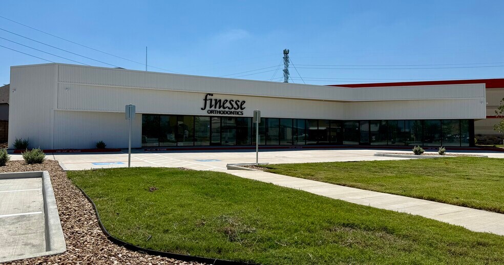 More Photos Of 20619 Miramesa Dr, Cypress Medical For Lease