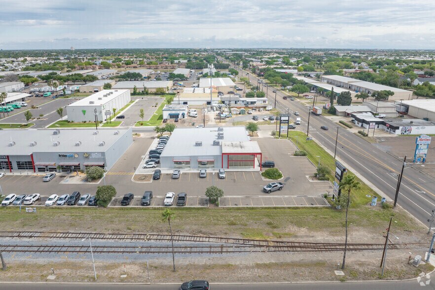 More Photos Of 101 N McColl Rd, McAllen Freestanding For Lease