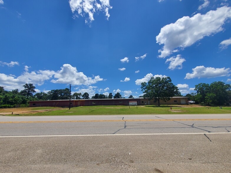 More Photos Of 14077 N Highway 75, Willis Warehouse For Sale