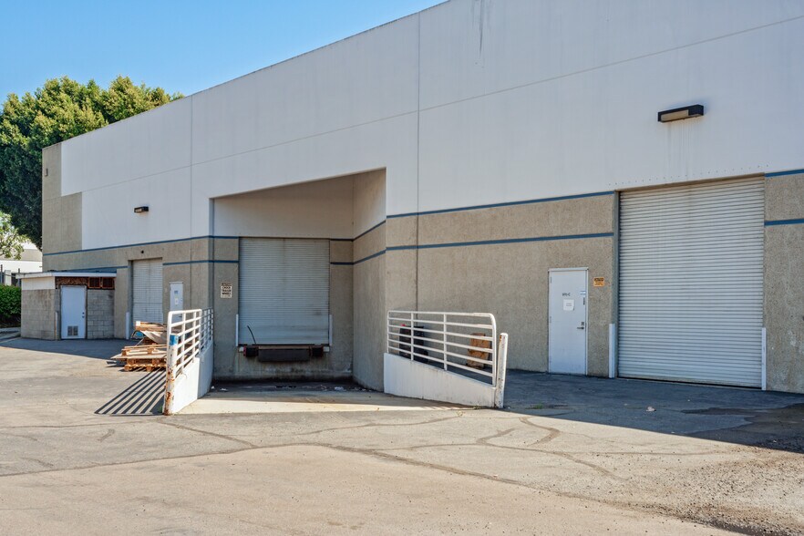 More Photos Of 970 Park Center Dr, Vista Manufacturing For Lease