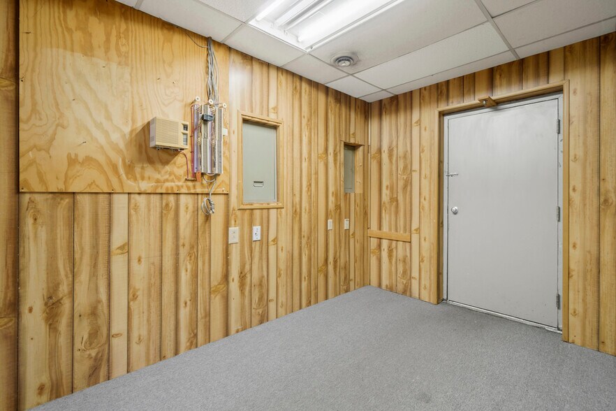 More Photos Of 104 N Dilling St, Kings Mountain Medical For Lease