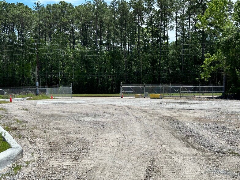 More Photos Of 15535 Old Humble rd, Humble Land For Lease