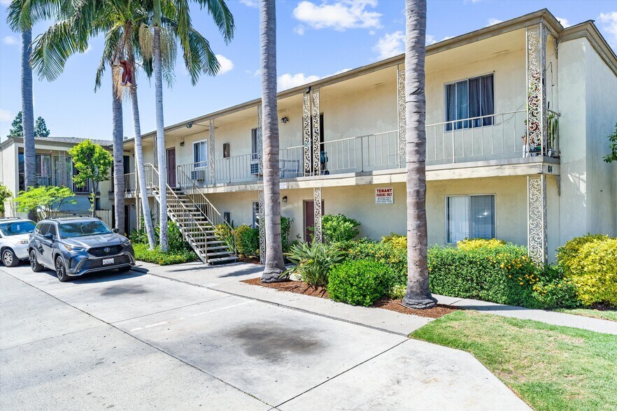 More Photos Of 817 N Parton St, Santa Ana Apartments For Sale