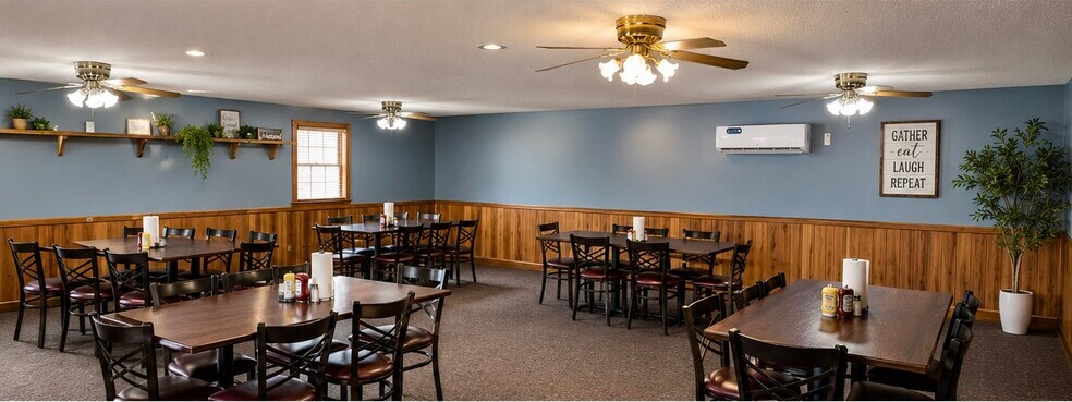 More Photos Of 49 Route Tt, Noel Restaurant For Sale