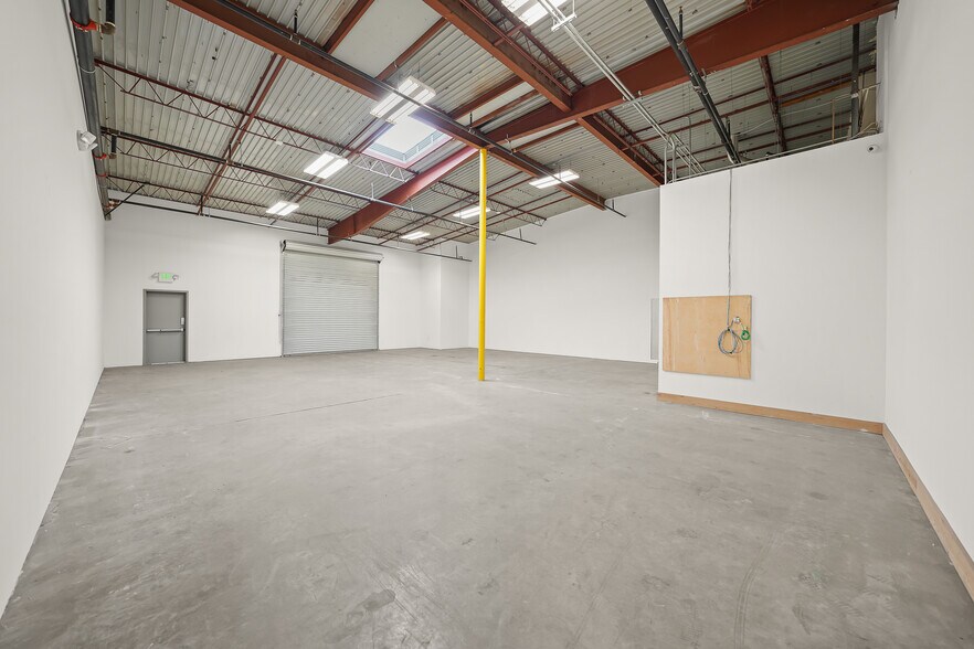 More Photos Of 13020 Yukon Ave, Hawthorne Unknown For Lease