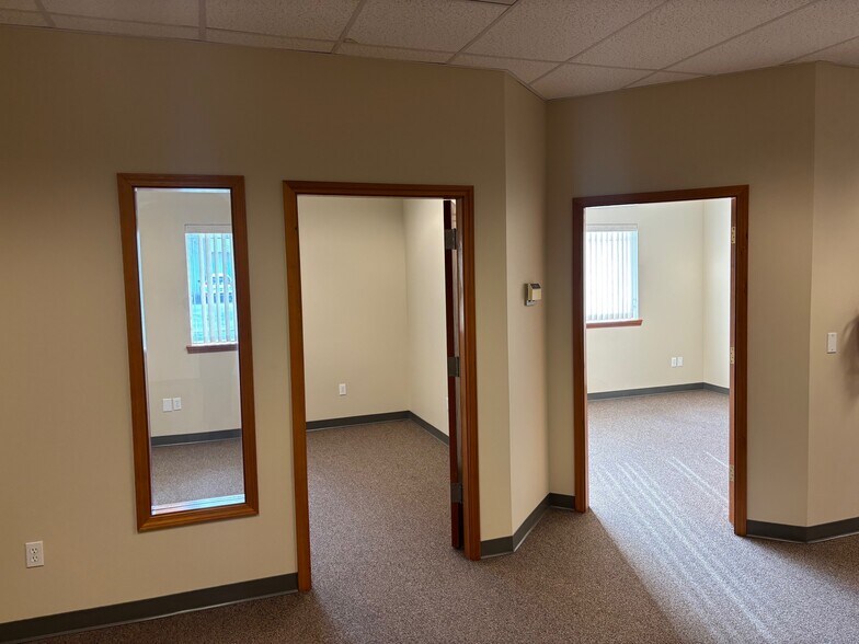 More Photos Of 2805 Saint Andrews Loop, Pasco Office For Lease