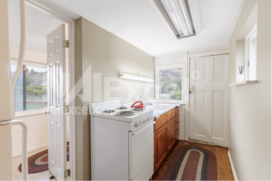 More Photos Of 2862 Santa Clara Dr, Santa Clara Restaurant For Sale