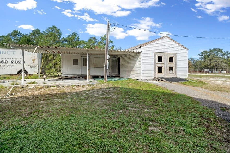 More Photos Of 9926 Denton Ave, Hudson Warehouse For Lease