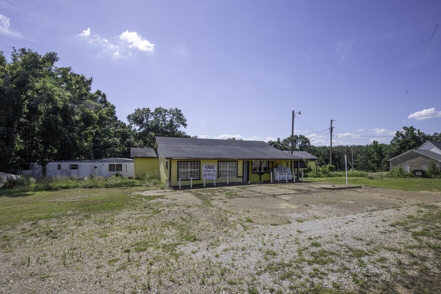 More Photos Of 41 County Road 115, Abbeville Flex For Sale