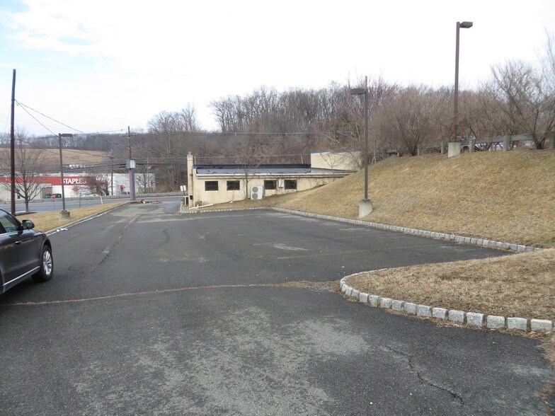 30 Hampton House Rd, Newton, NJ 07860 - Retail For Lease Cityfeet.com