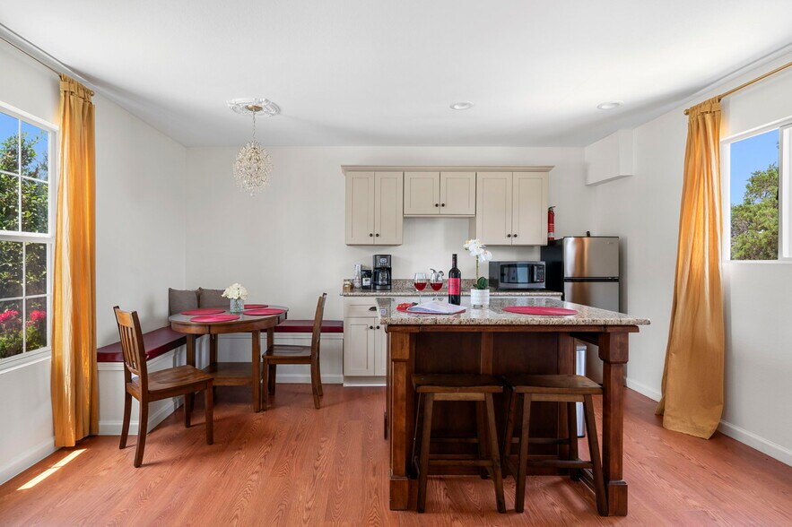 More Photos Of 1470 S Cranes Mill Rd, New Braunfels Lodge Meeting Hall For Sale