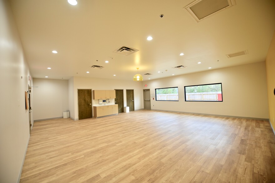 More Photos Of 2007 FM 2004 Dr, Richwood Daycare Center For Sale