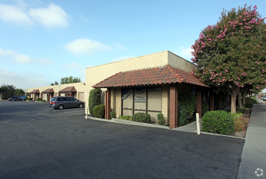 Primary Photo Of 136-140 E Santa Clara St, Arcadia Warehouse For Lease