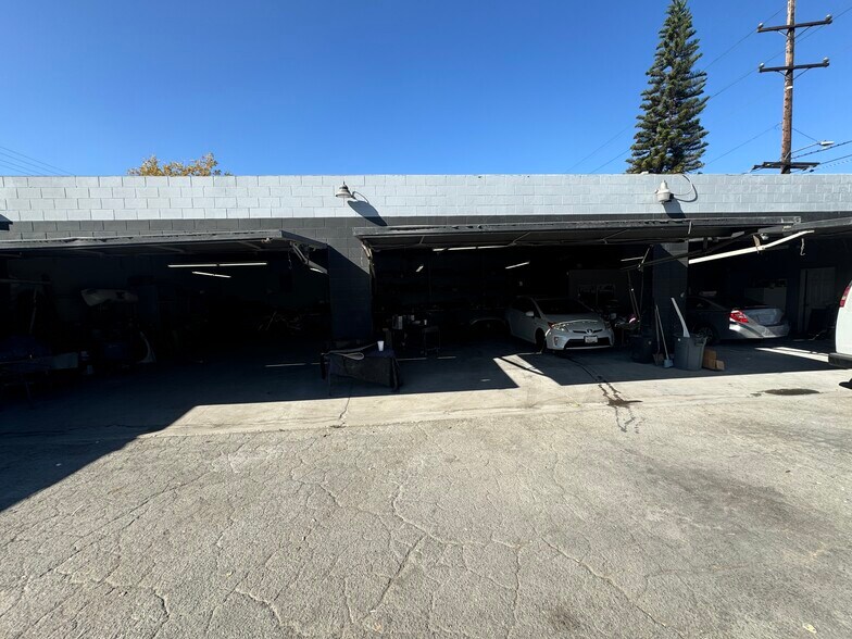 More Photos Of 918 W 1st St, Pomona Auto Repair For Sale