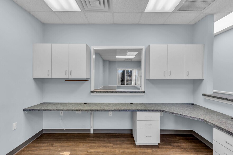 More Photos Of 508 Lakehurst Rd, Toms River Medical For Sale