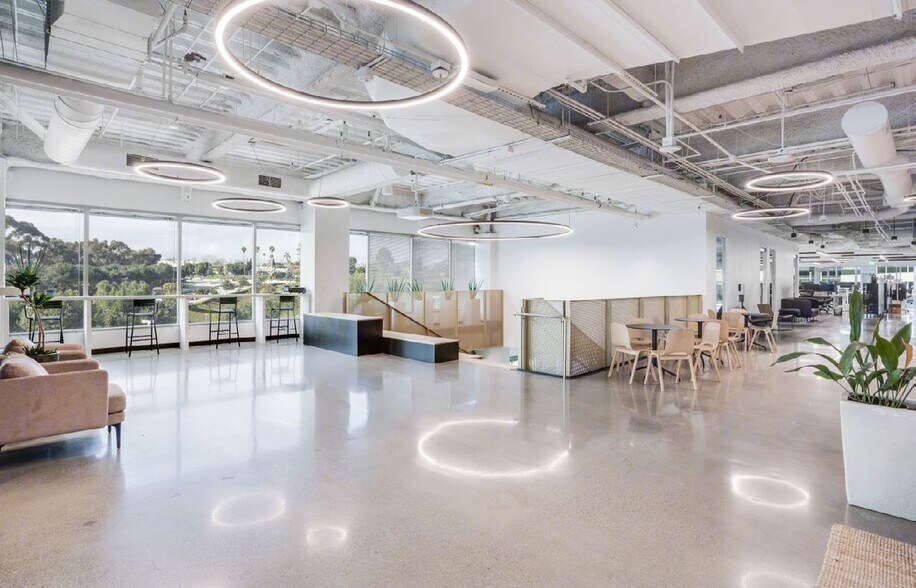 More Photos Of 6060 Center Dr, Los Angeles Office For Lease