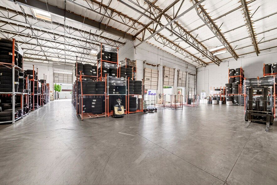 More Photos Of 13875 Live Oak Ave, Irwindale Warehouse For Sale