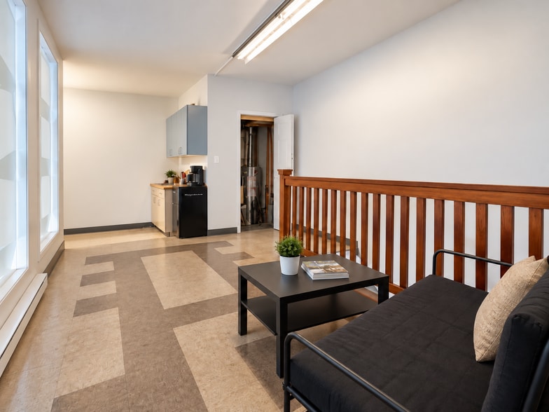 More Photos Of 11538 132A St, Surrey Warehouse For Sale