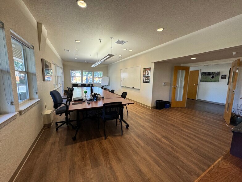 More Photos Of 525 E Cotati Ave, Cotati Office For Sale