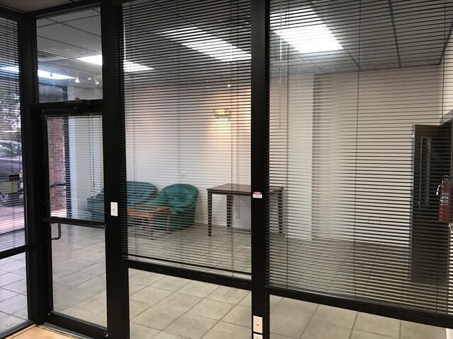 More Photos Of 1101 W Ferguson Ave, Pharr Showroom For Lease