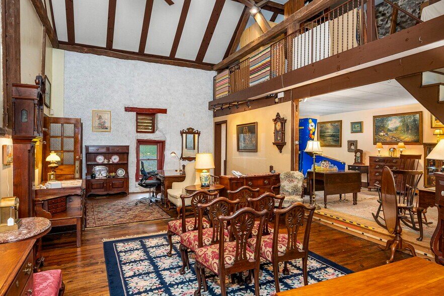 More Photos Of 1041 Reading Ave, Boyertown General Retail For Sale