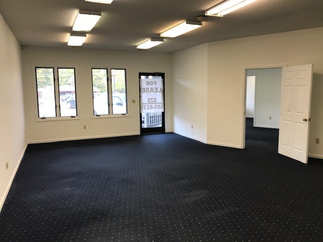 More Photos Of 770 Patton Ave, Asheville Storefront Retail Office For Lease