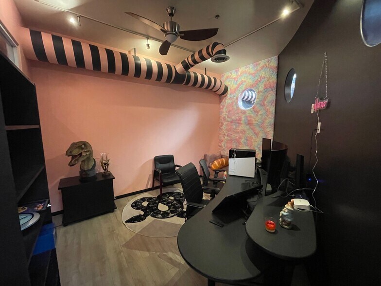 More Photos Of 2312 W Burbank Blvd, Burbank Loft Creative Space For Lease