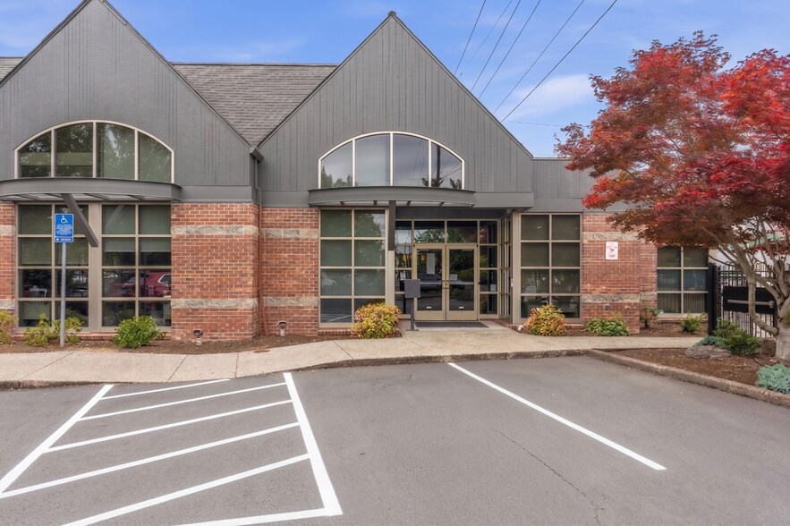 More Photos Of 250 Division St NE, Salem Office For Sale