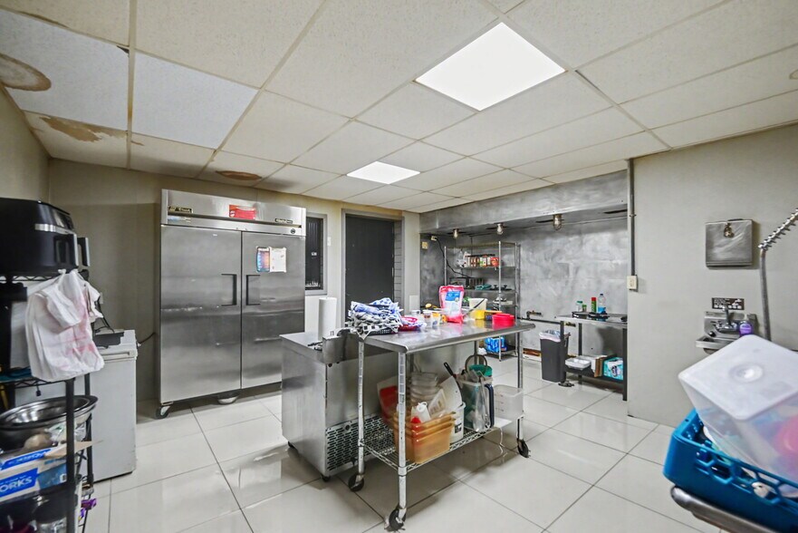 More Photos Of 126 McConnell St, Oxford Storefront Retail Residential For Sale