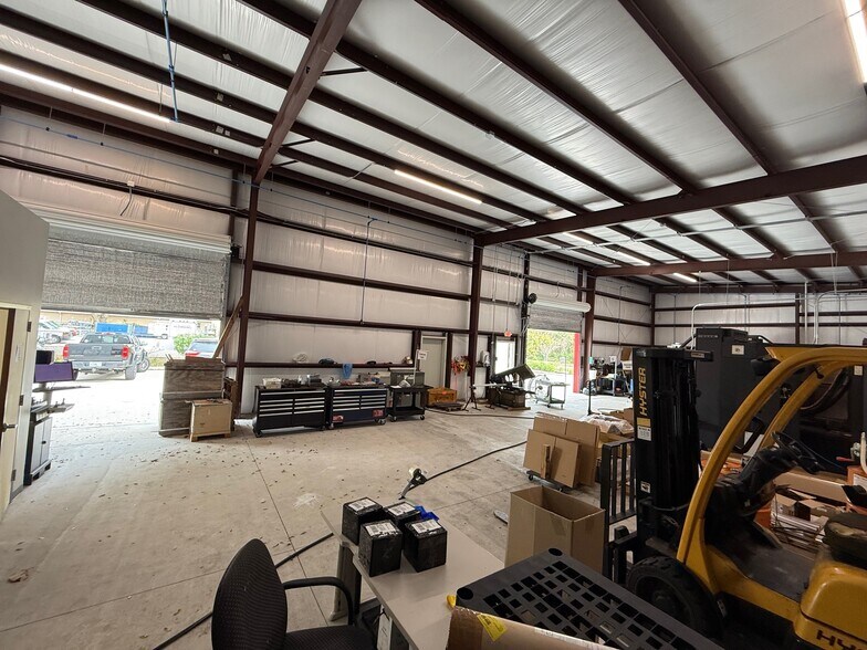More Photos Of 658 Eyster Blvd, Rockledge Manufacturing For Sale