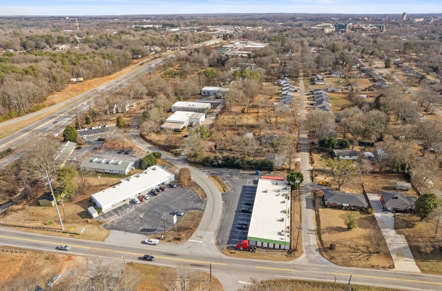 More Photos Of 102-114 Metro Dr, Spartanburg Storefront Retail Office For Sale