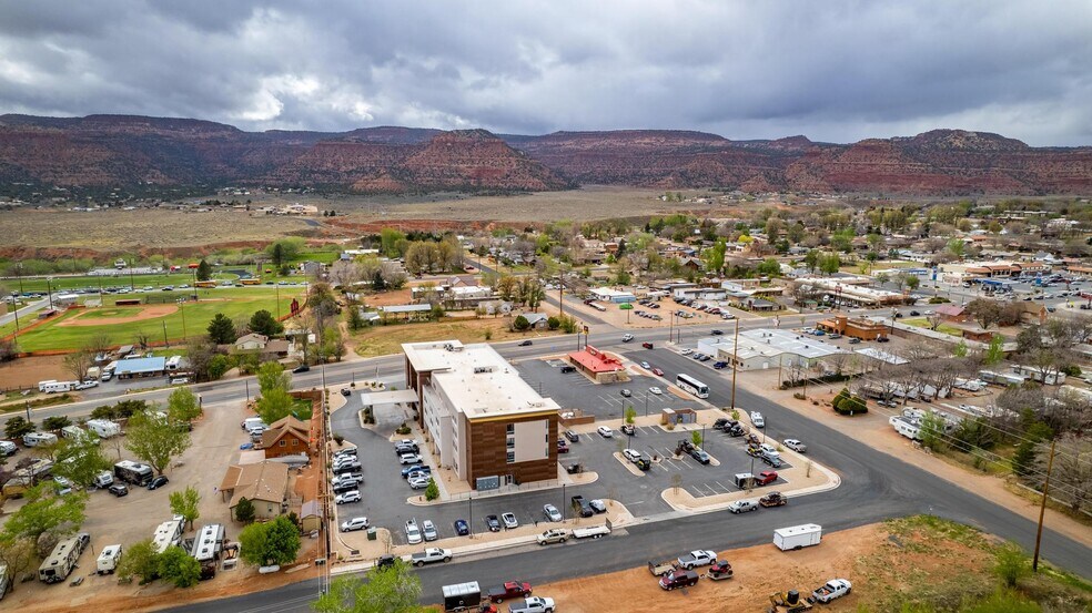 More Photos Of 465 S 100 E, Kanab Hospitality For Sale