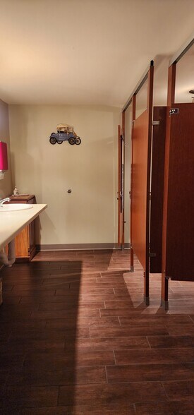 More Photos Of N3504 County Rd E, Freedom Lodge Meeting Hall For Sale