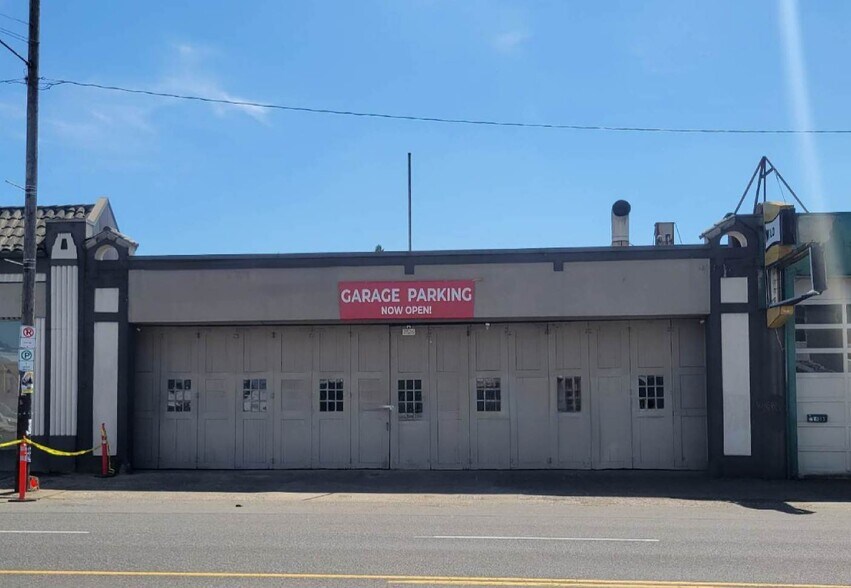 More Photos Of 2626 E Burnside St, Portland Storefront For Lease
