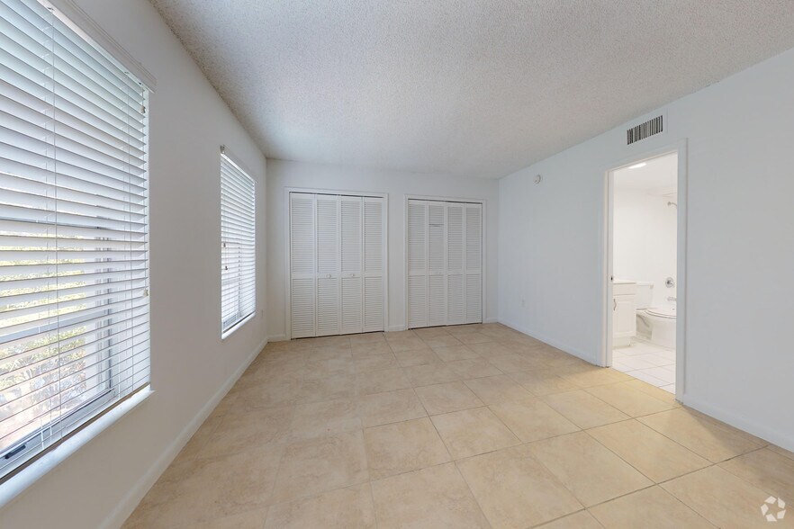 More Photos Of 8445 Springtree Dr, Sunrise Apartments For Sale