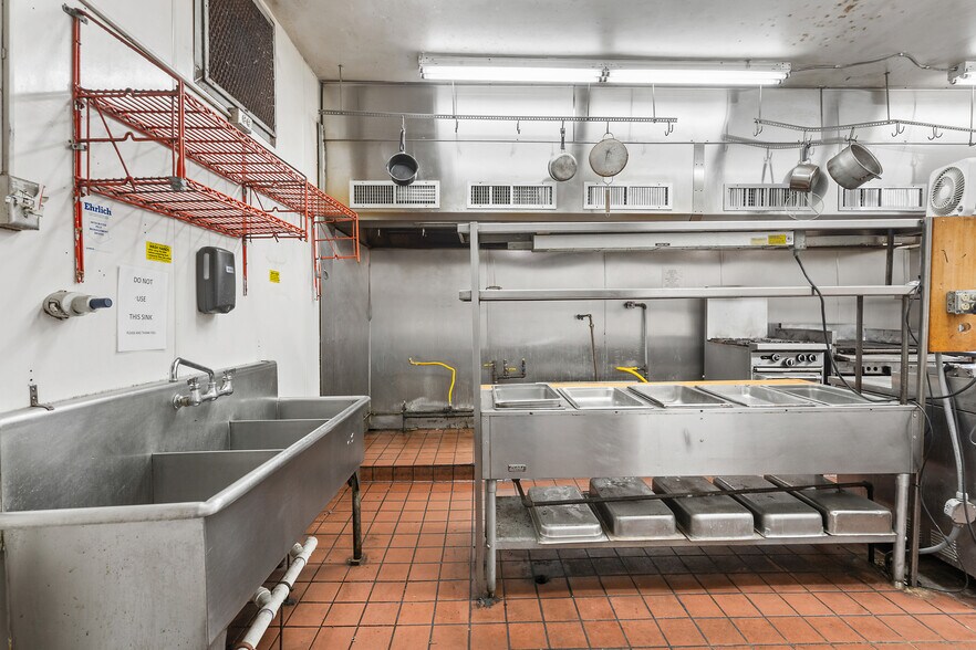 More Photos Of 700 N Salina St, Syracuse Restaurant For Sale