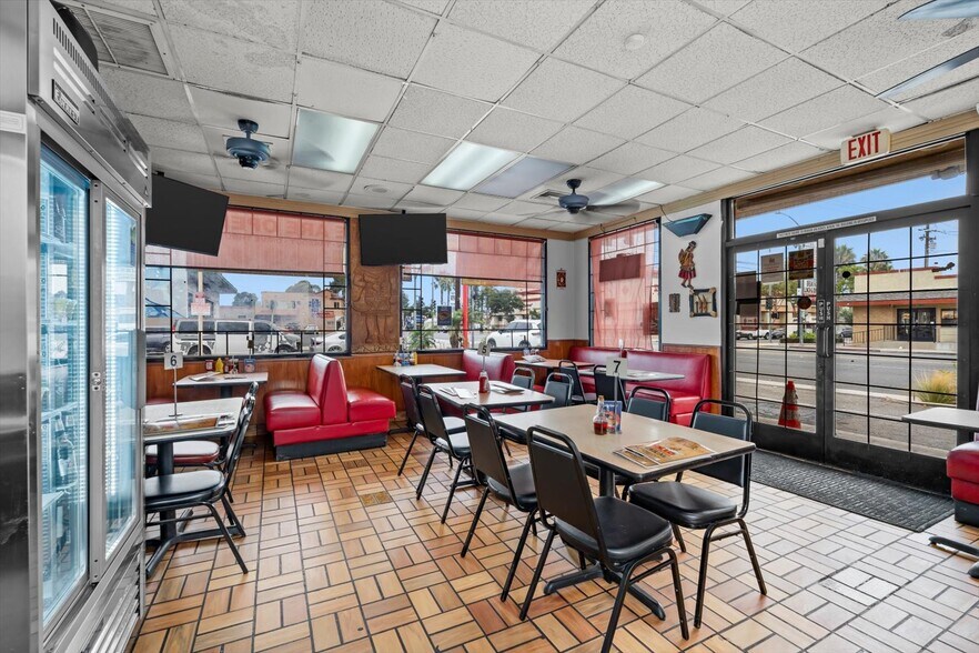 More Photos Of 5991 Atlantic Ave, Long Beach Restaurant For Lease