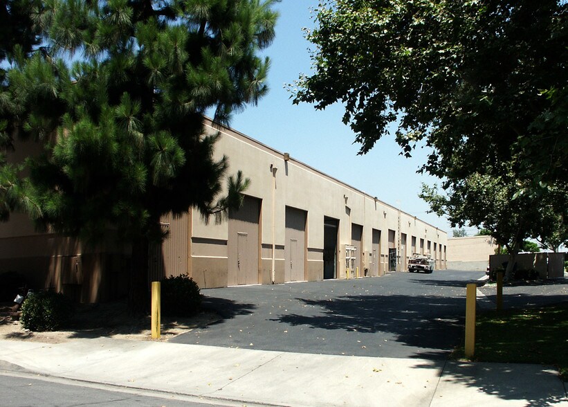 More Photos Of 120-146 W Pomona Ave, Monrovia Warehouse For Sale