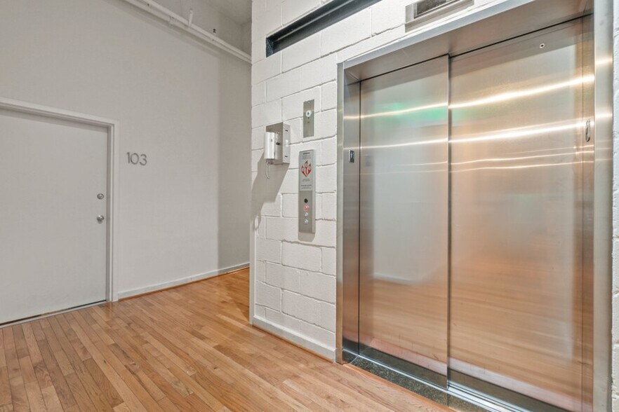 More Photos Of 311-313 W Baltimore St, Baltimore Apartments For Sale