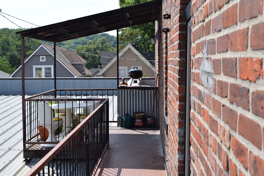 More Photos Of 1730 W 39th Ave, Kansas City Light Distribution For Sale