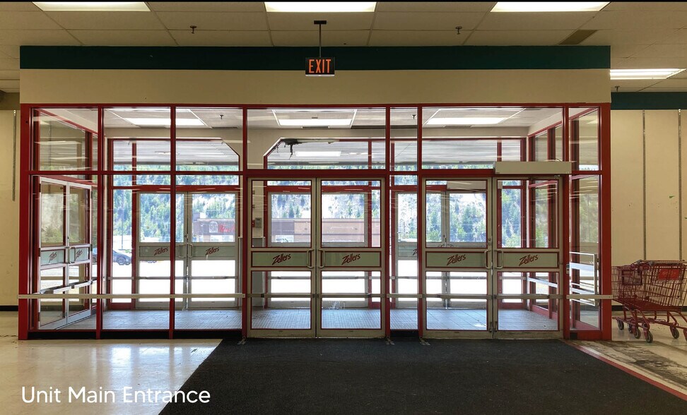 More Photos Of 8100 Rock Island Hwy, Trail Freestanding For Lease