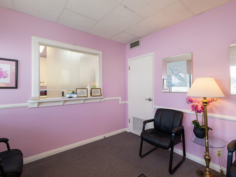 More Photos Of 4381-4385 Overland Ave, Culver City Office Residential For Sale
