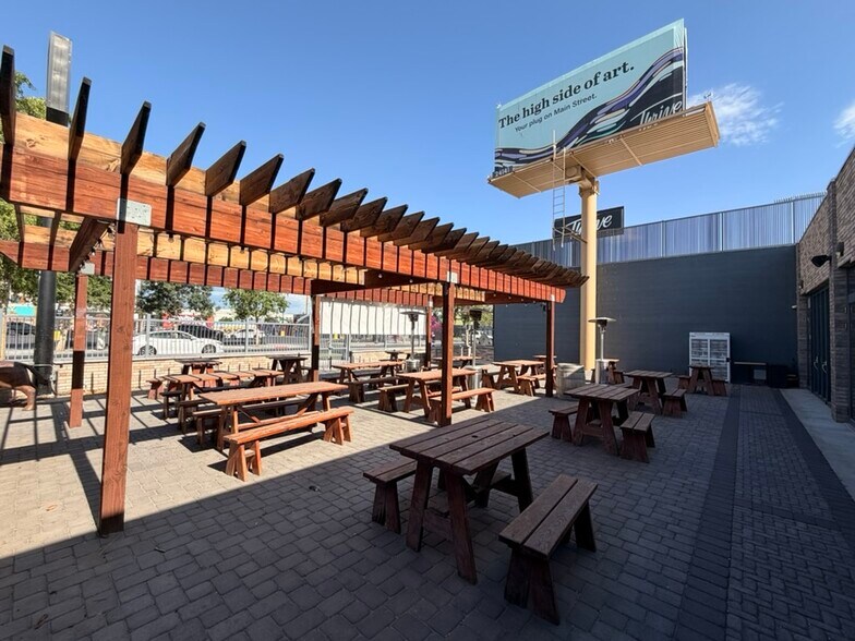 More Photos Of 1327 S Main St, Las Vegas Restaurant For Lease