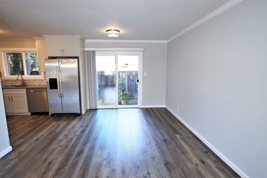 More Photos Of 1120 Bonita Ave, Mountain View Apartments For Sale