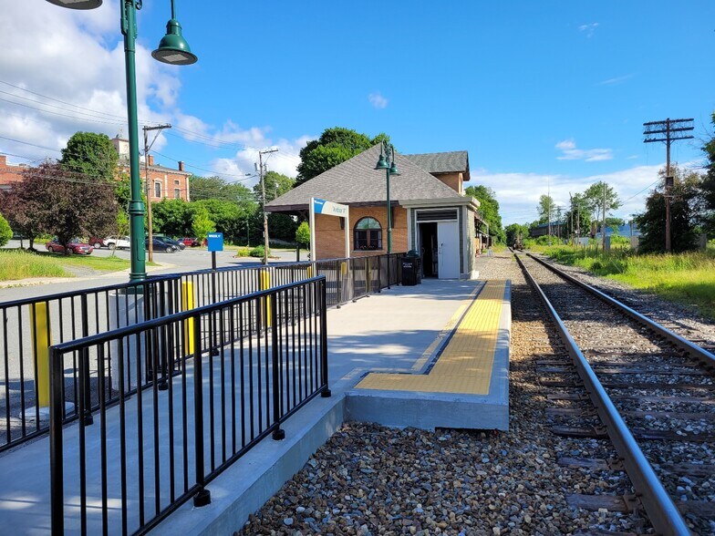 More Photos Of 26 Depot Ave, Windsor Restaurant For Sale