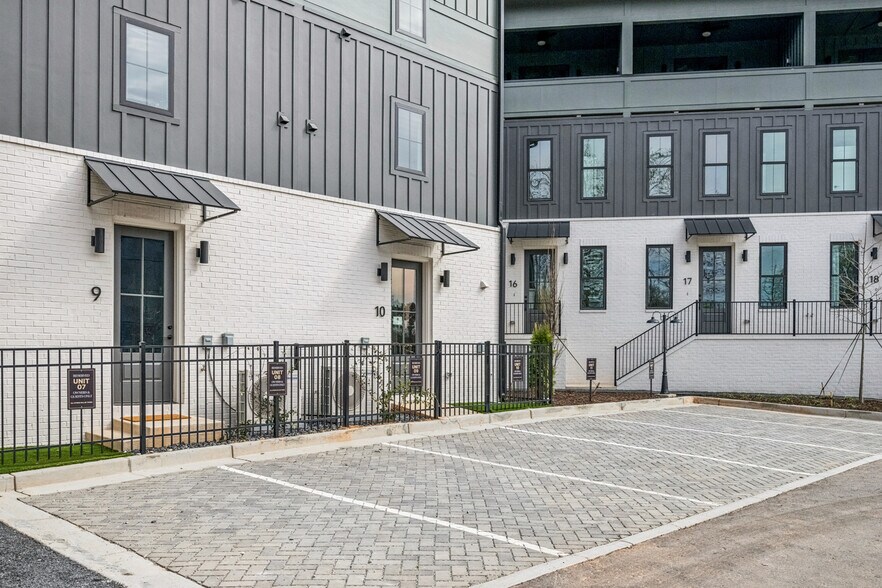 More Photos Of , Atlanta Multifamily For Sale