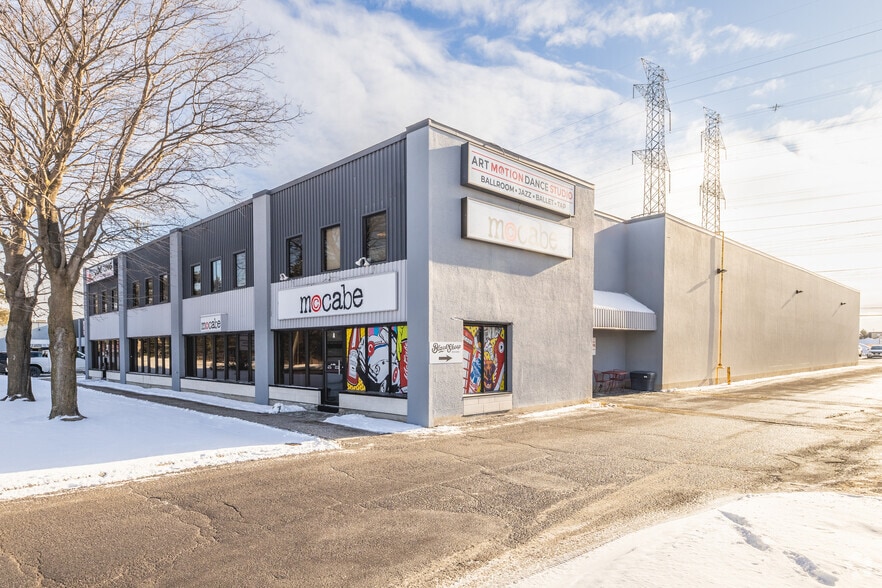 More Photos Of 60 Colonnade Rd, Nepean Flex For Lease