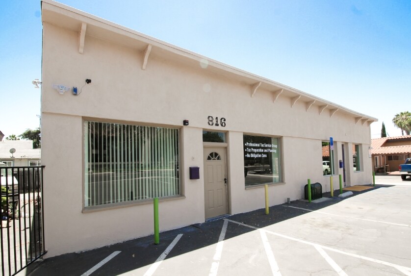 More Photos Of 812-816 E Chapman Ave, Fullerton Freestanding For Lease