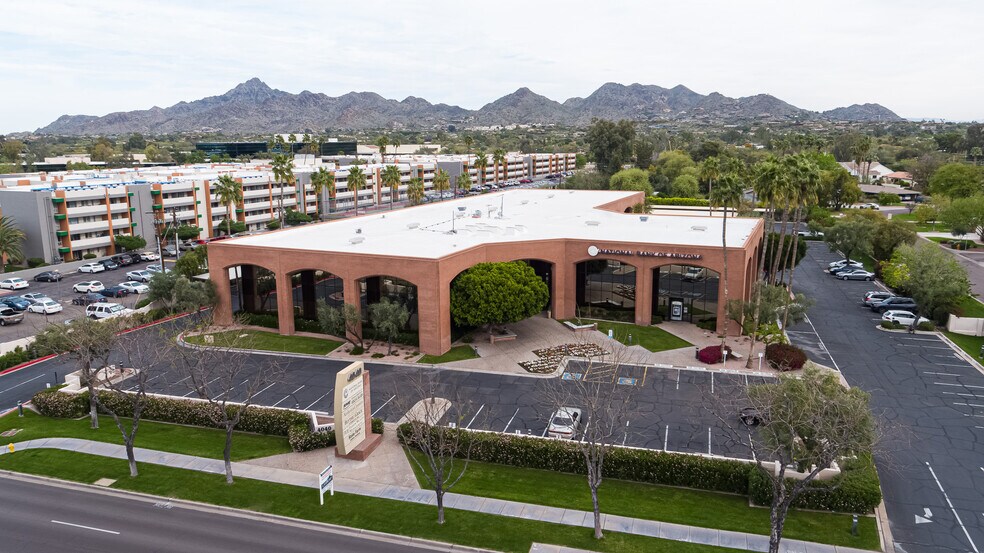 More Photos Of 4040 E Camelback Rd, Phoenix Office For Lease
